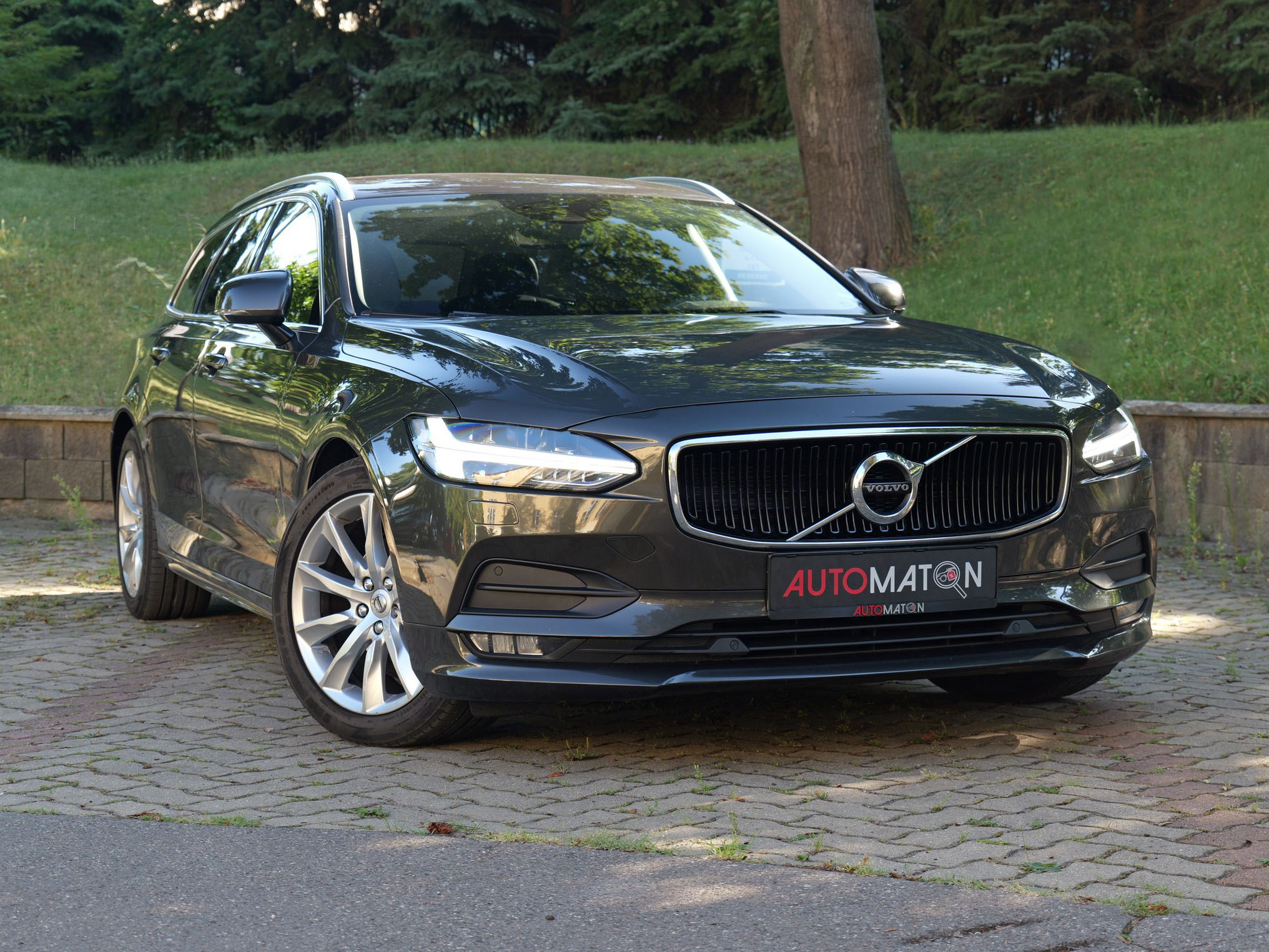 Volvo V90