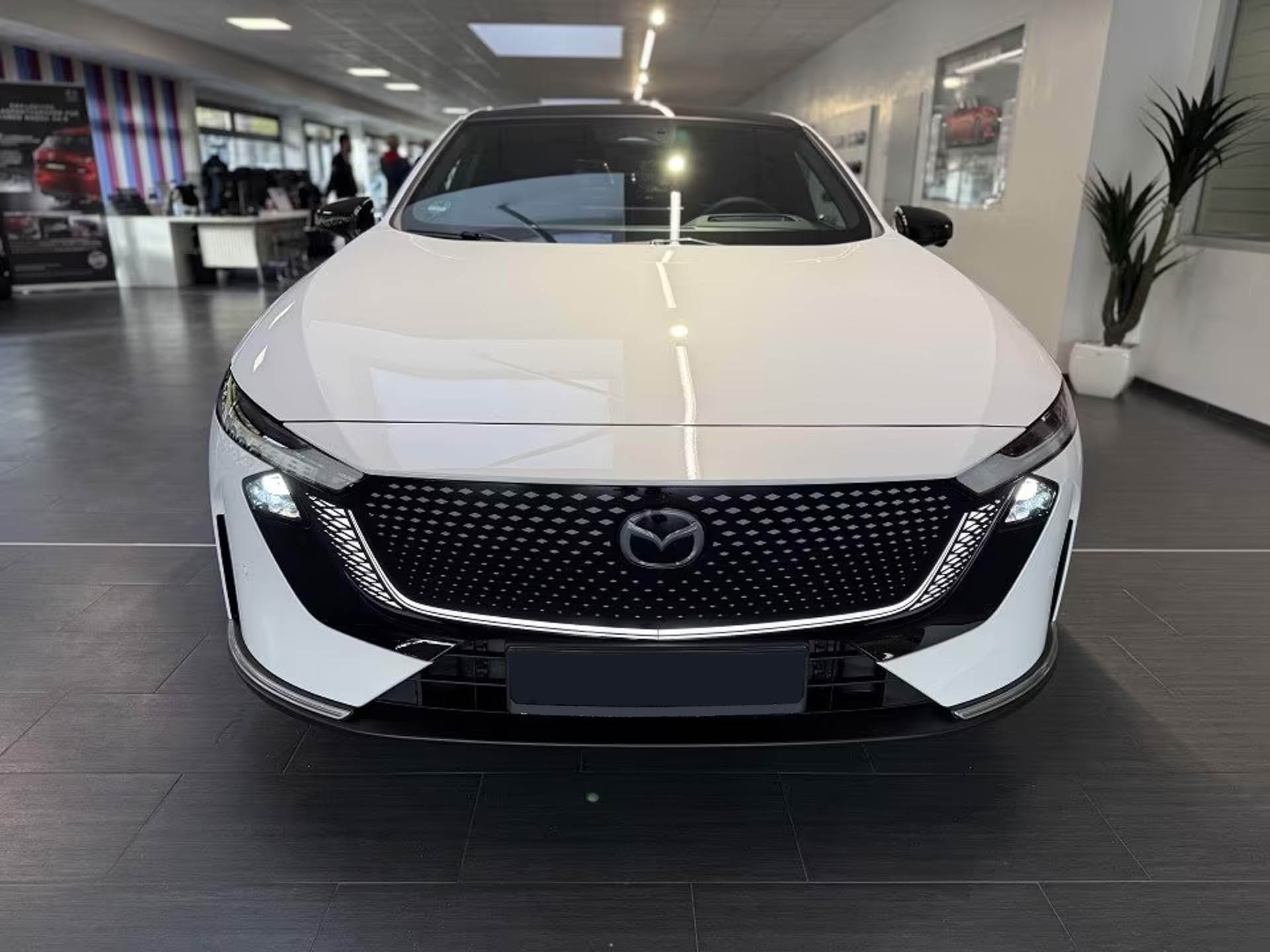 Mazda 6e