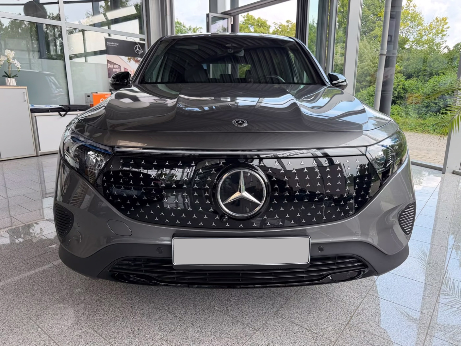 Mercedes-Benz EQB