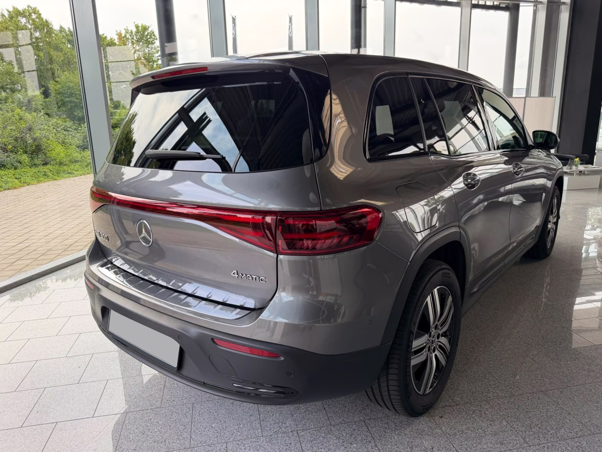 Mercedes-Benz EQB