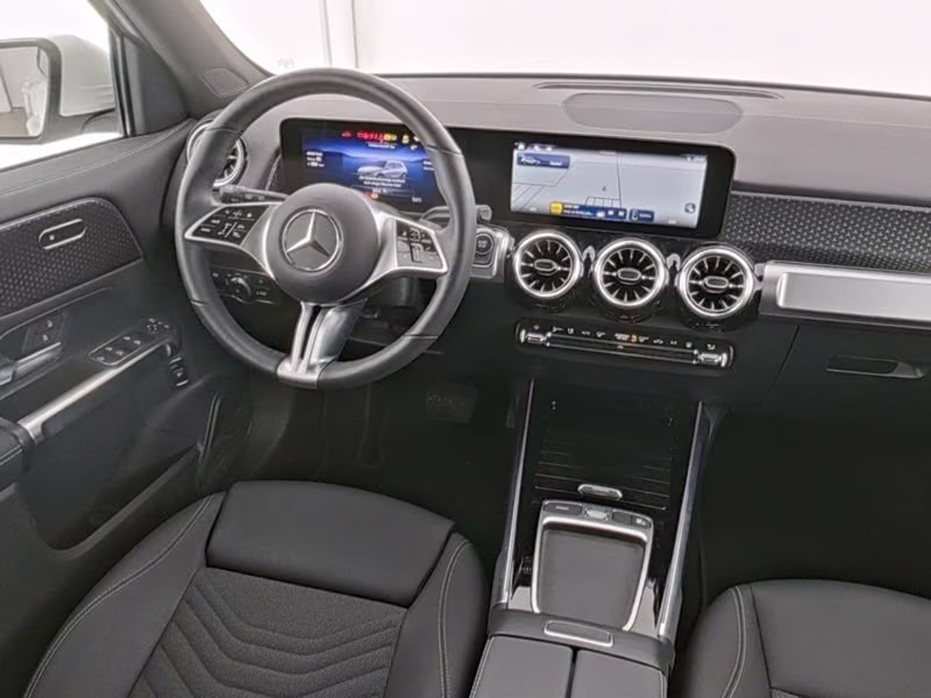 Mercedes-Benz EQB